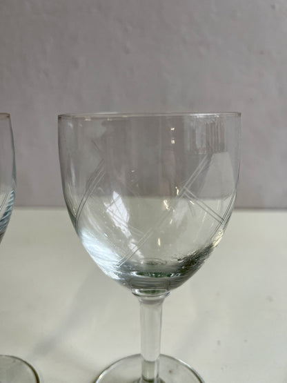 Lot de 3 verres à vin