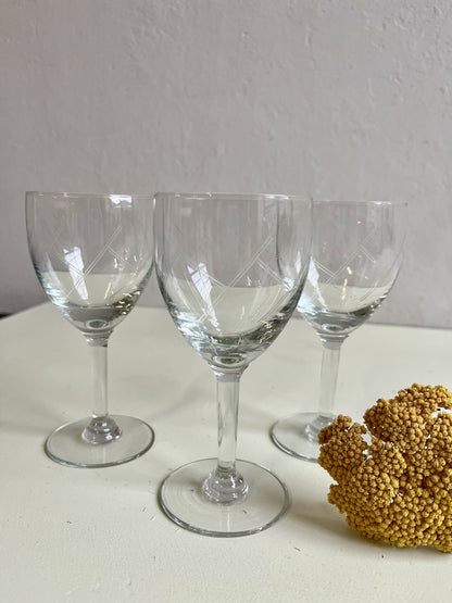 Lot de 3 verres à vin