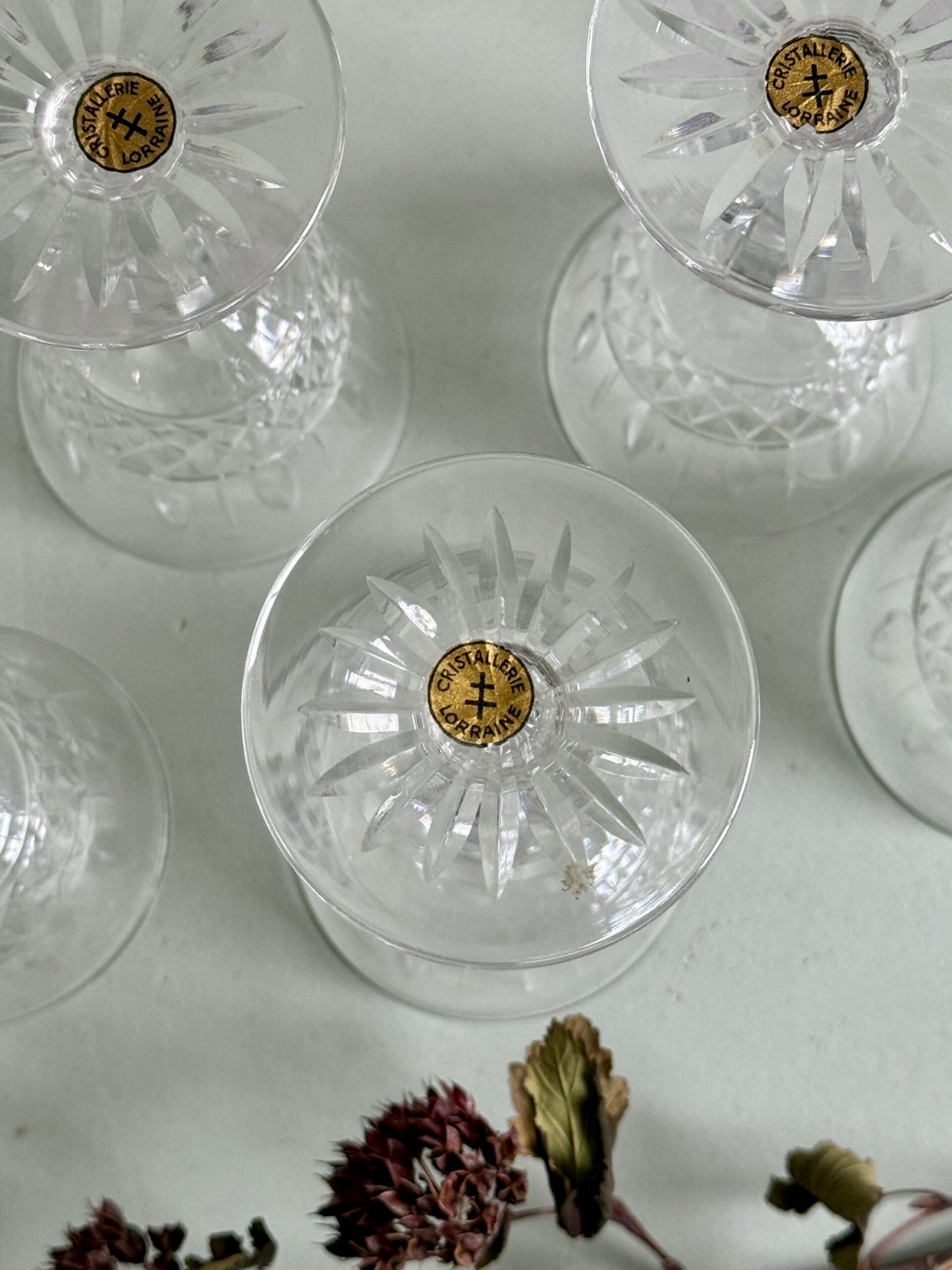 Verres à pieds en cristal ciselé - lot de 8