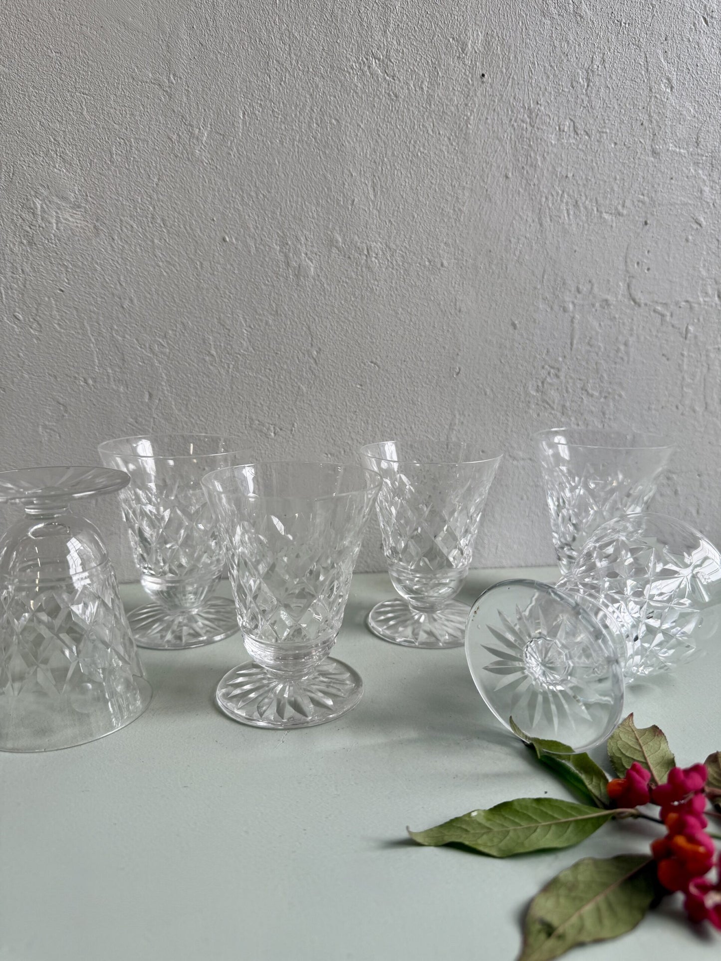Verres à pieds en cristal ciselé - lot de 7
