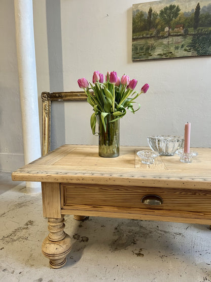 Table basse ancienne PTT