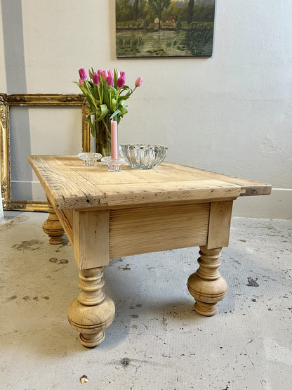 Table basse ancienne PTT