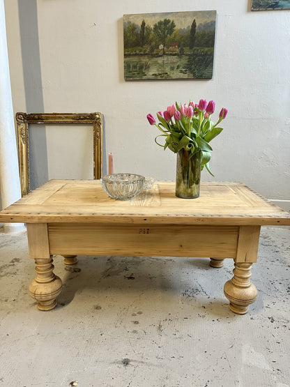 Table basse ancienne PTT