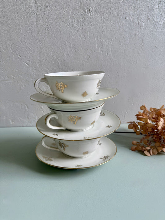 Lot de 3 tasses et coupelles en porcelaine Pillivuyt & Cie