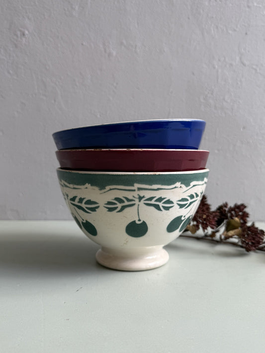 Lot de 3 bols anciens en terre de fer émaillée