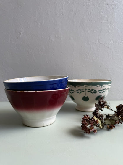 Lot de 3 bols anciens en terre de fer émaillée