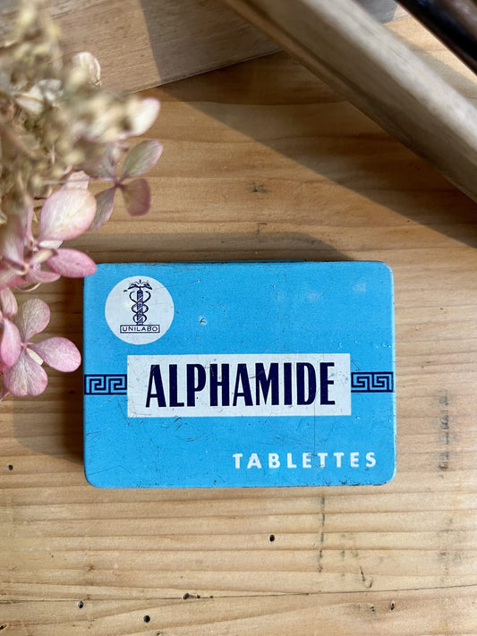 Boîte vintage en métal