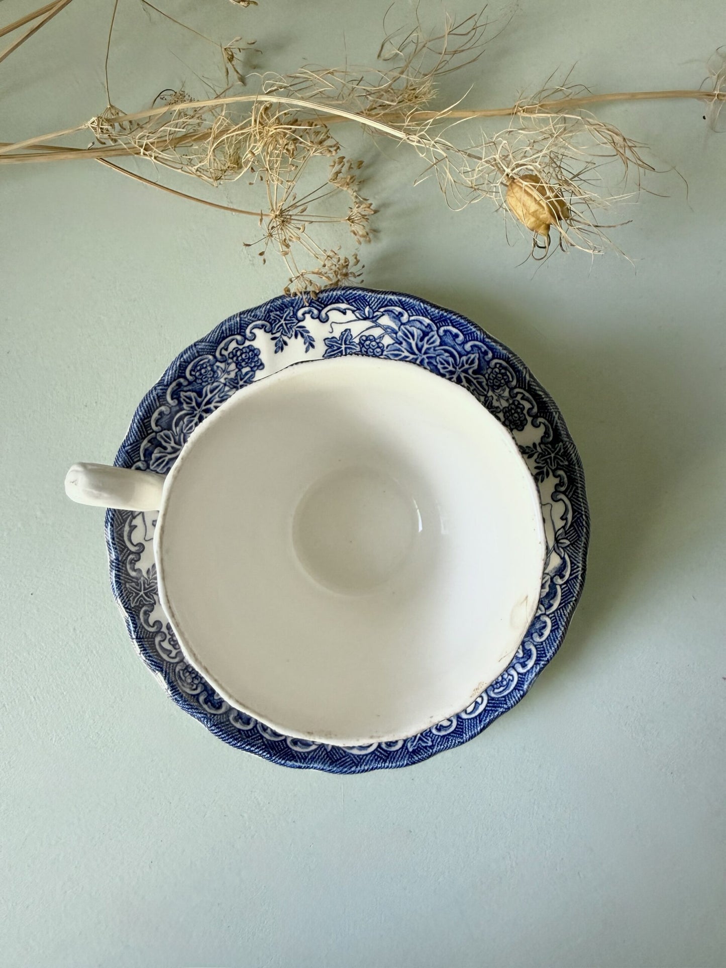 Tasse avec coupelle The Brook Staffordshire Myott