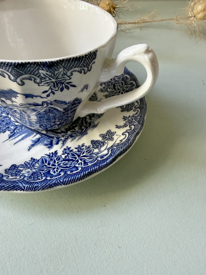 Tasse avec coupelle The Brook Staffordshire Myott