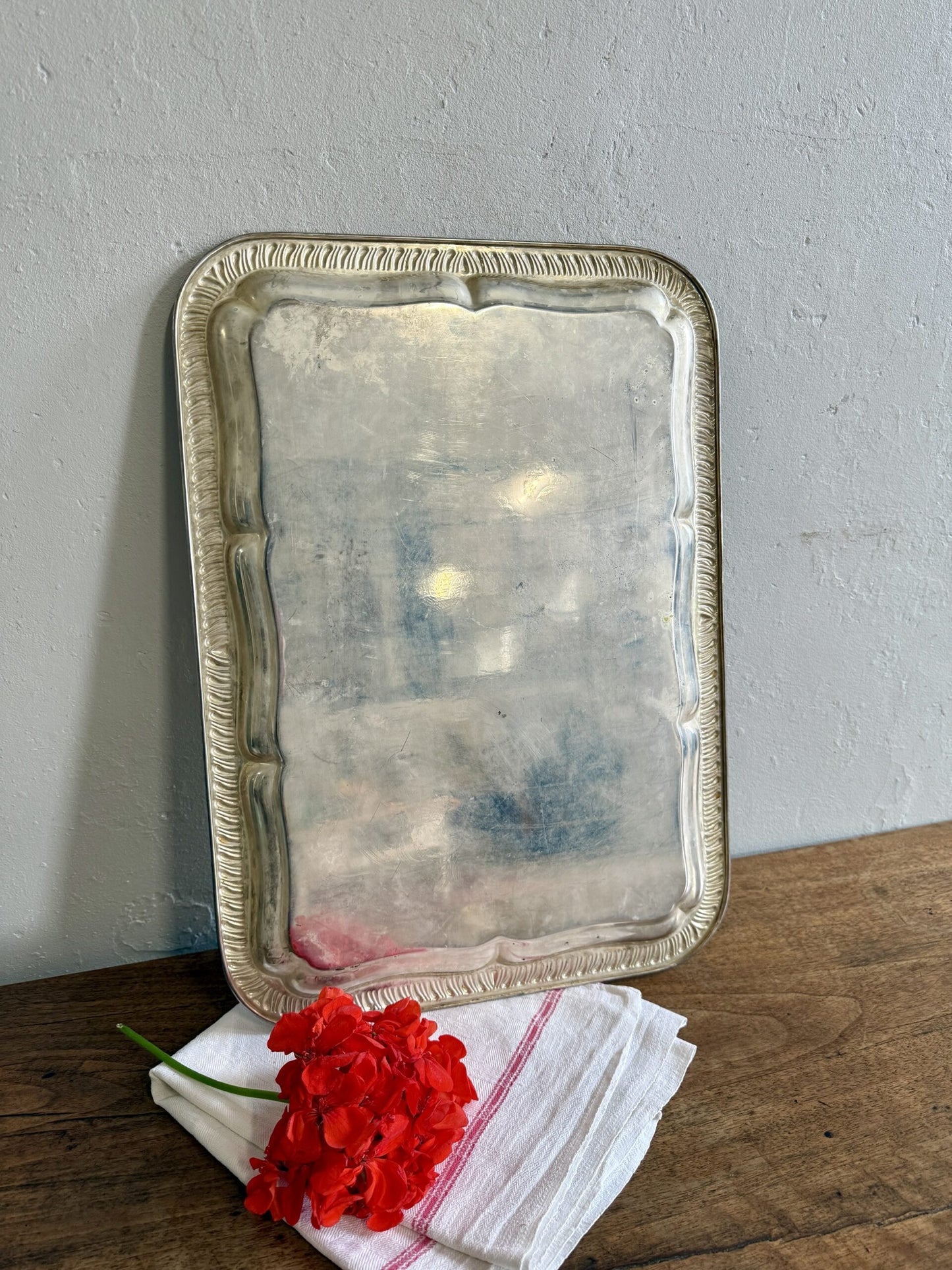 Plateau en argent gravé