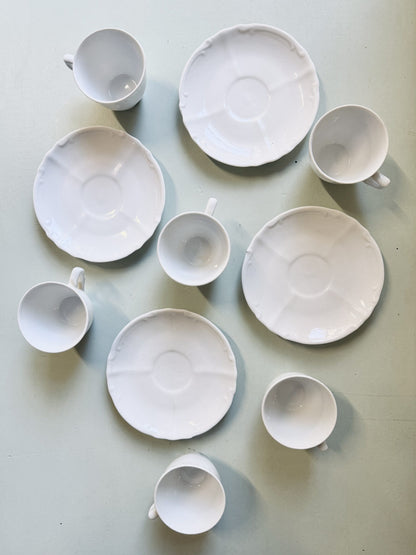 Lot de 6 tasses et 4 coupelles en porcelaine Deshoulières
