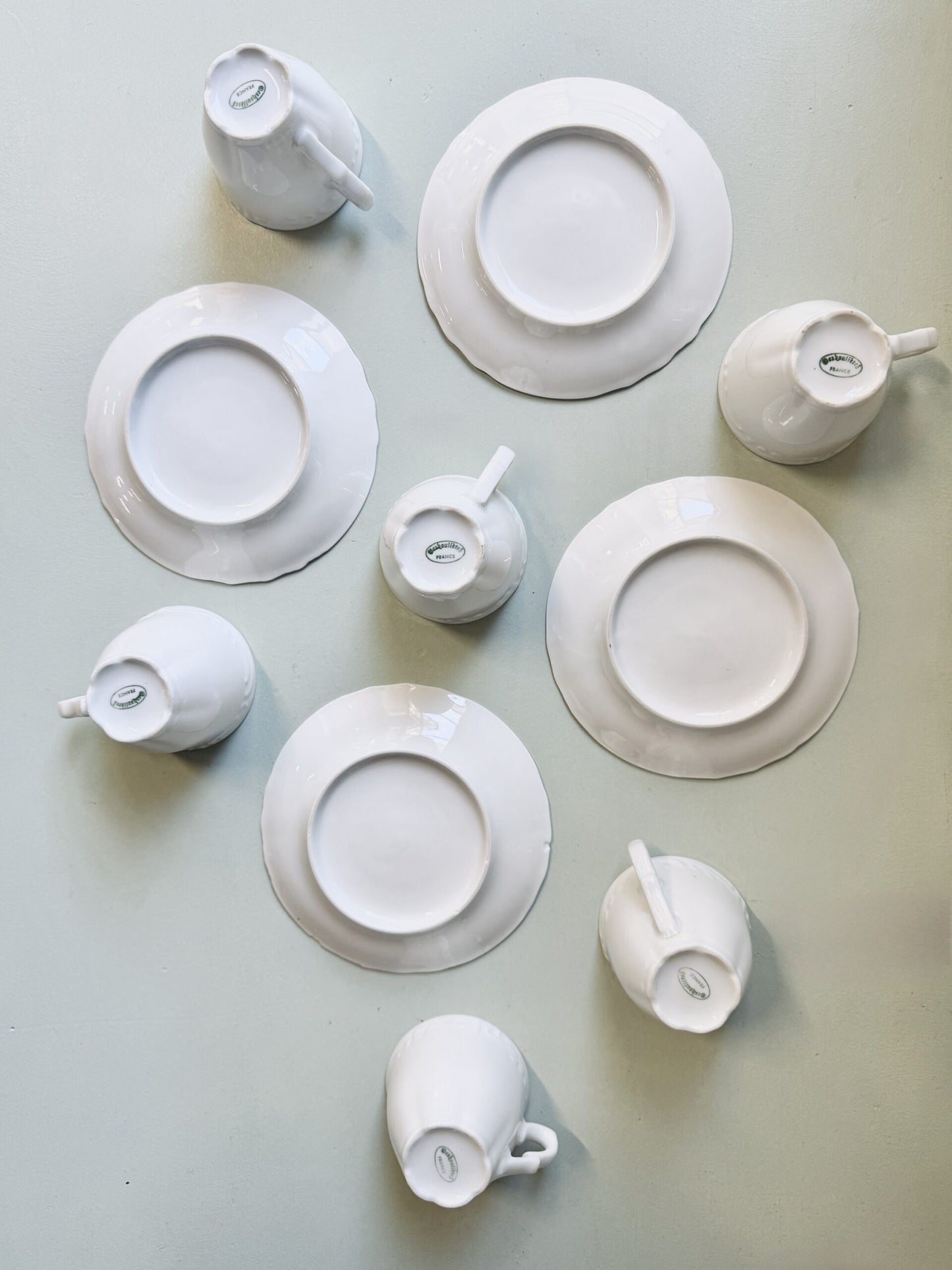 Lot de 6 tasses et 4 coupelles en porcelaine Deshoulières