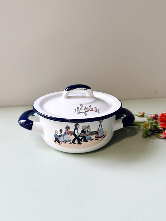 Petite cocotte émaillée modèle Hansi de Elchinger