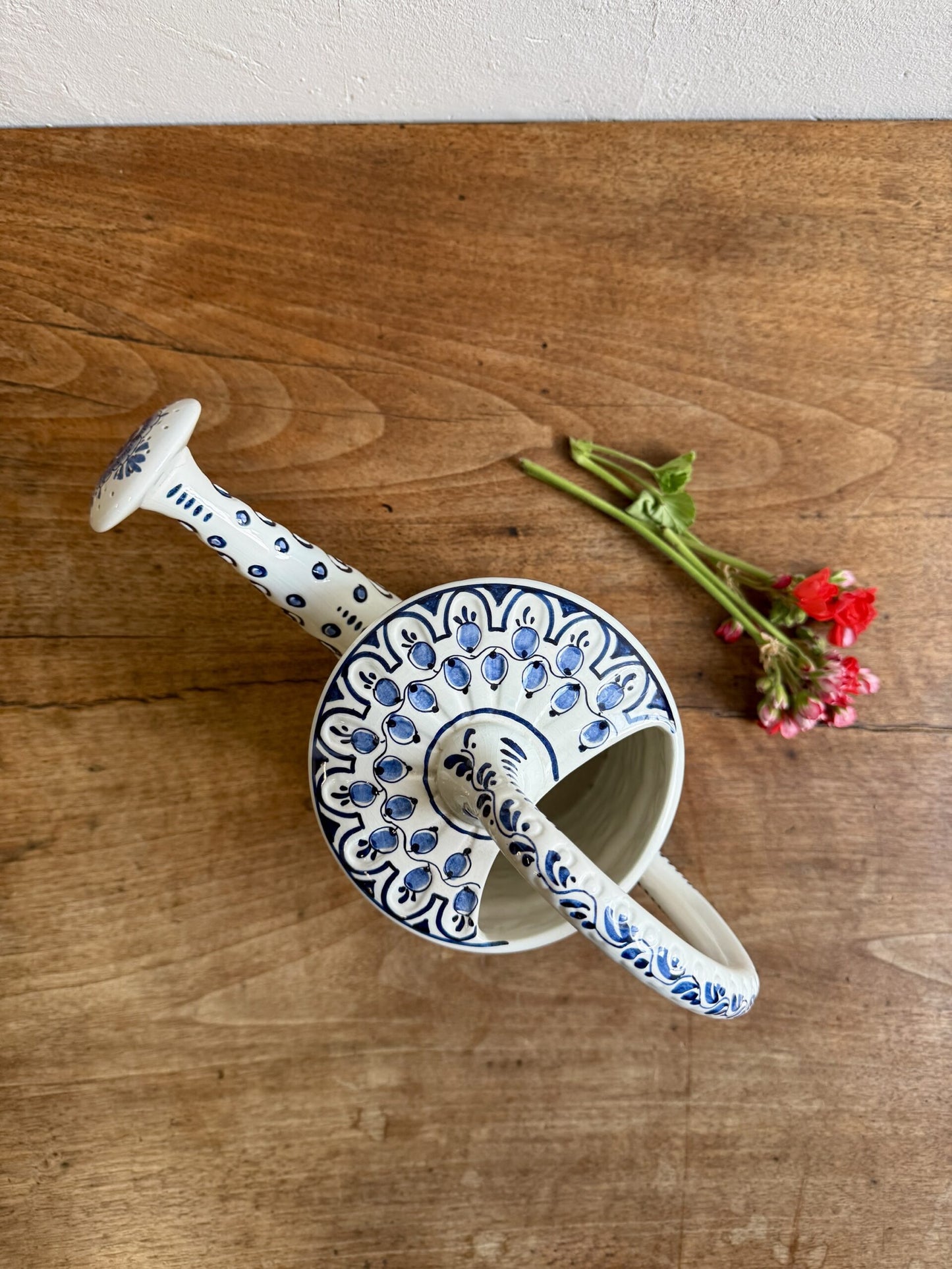 Arrosoir en faïence de Delft