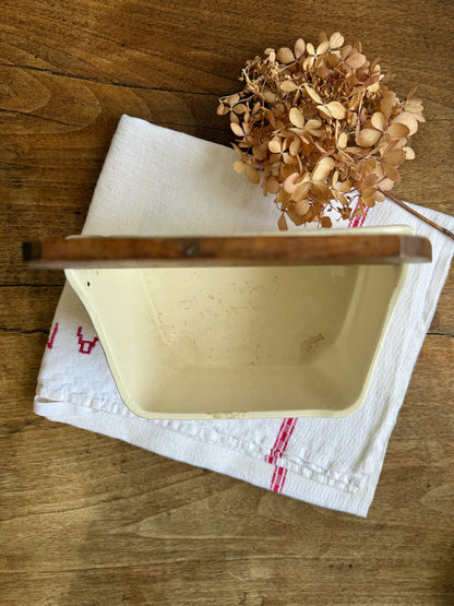 Pot à sel mural de Badonviller