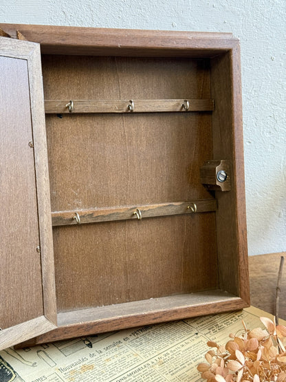 Boîte à clés vintage en bois
