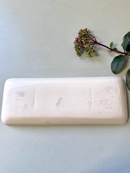 Porte-peigne ancien en faïence blanche décor bleu – scènes rurales