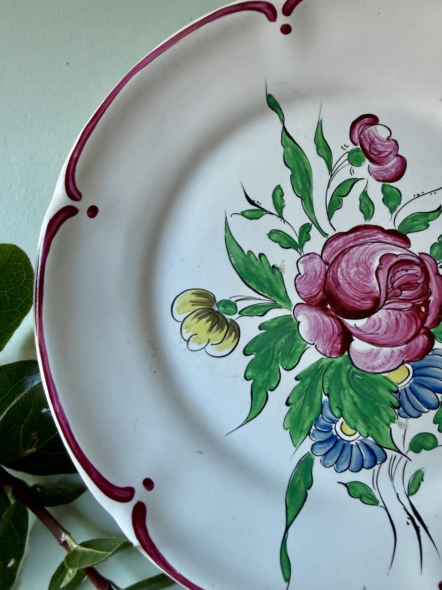 Assiette florale décorative