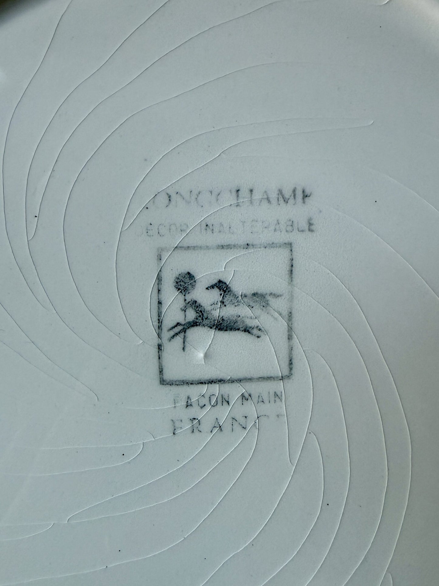 Plat rond Longchamp façon fait main