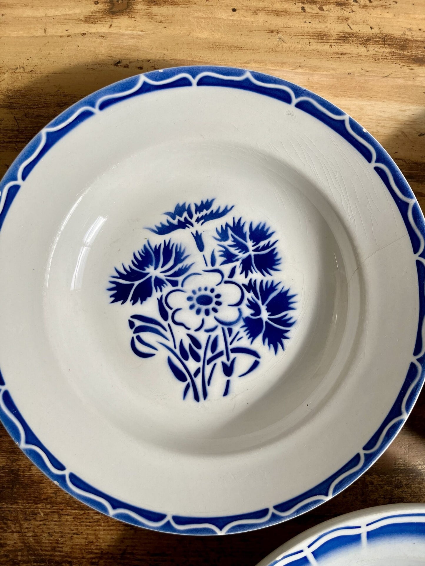 3 assiettes creuses bleues