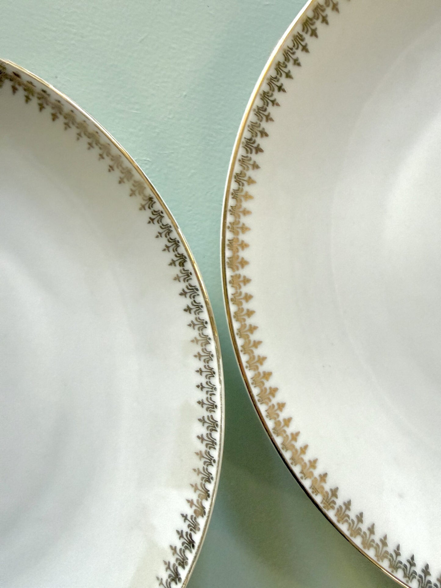 Assiettes plates en porcelaine liseré doré Lucien Engel - lot de 11