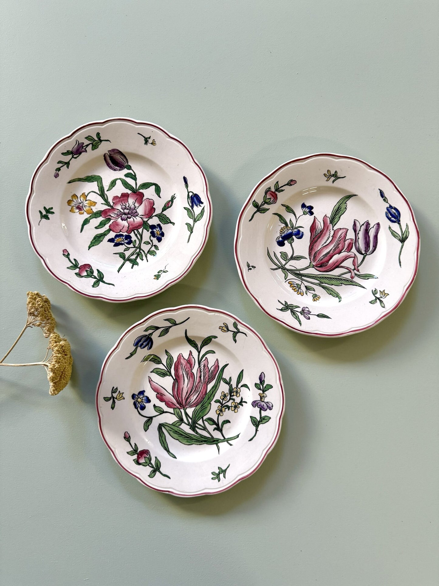 Assiettes plates décoratives florales de Sarreguemines - lot de 3