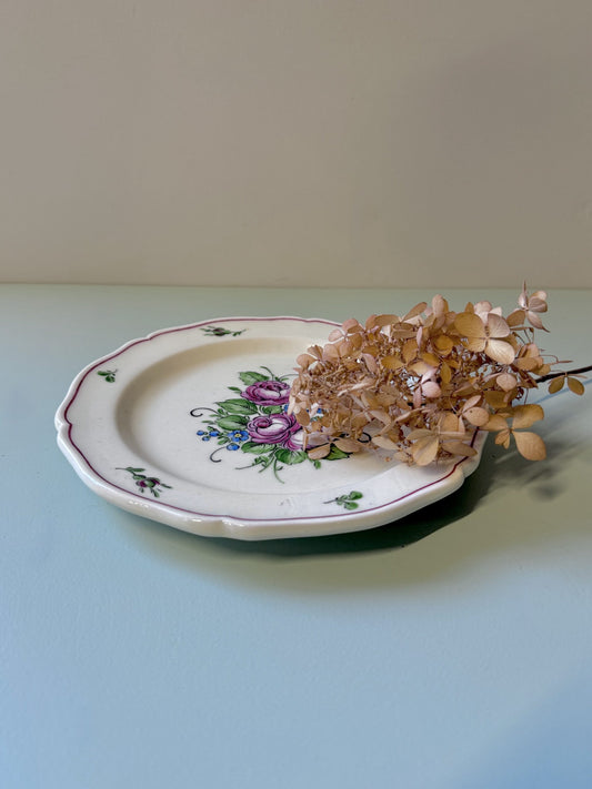 Assiette chantournée décorative signée E.Kylewer - 1966