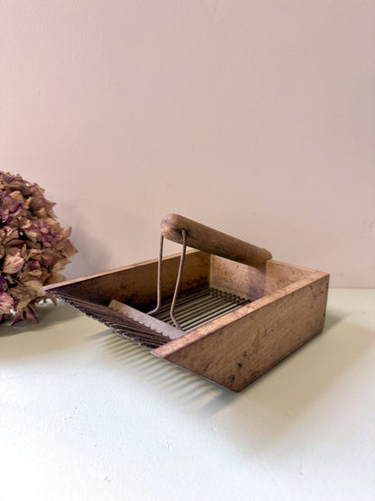 Ramasse myrtille en bois