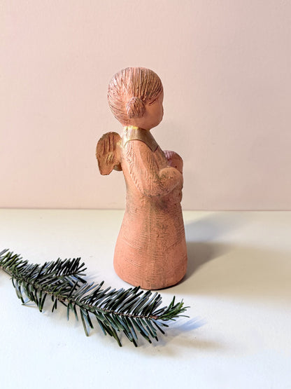 Statuette ange et enfant en terre cuite