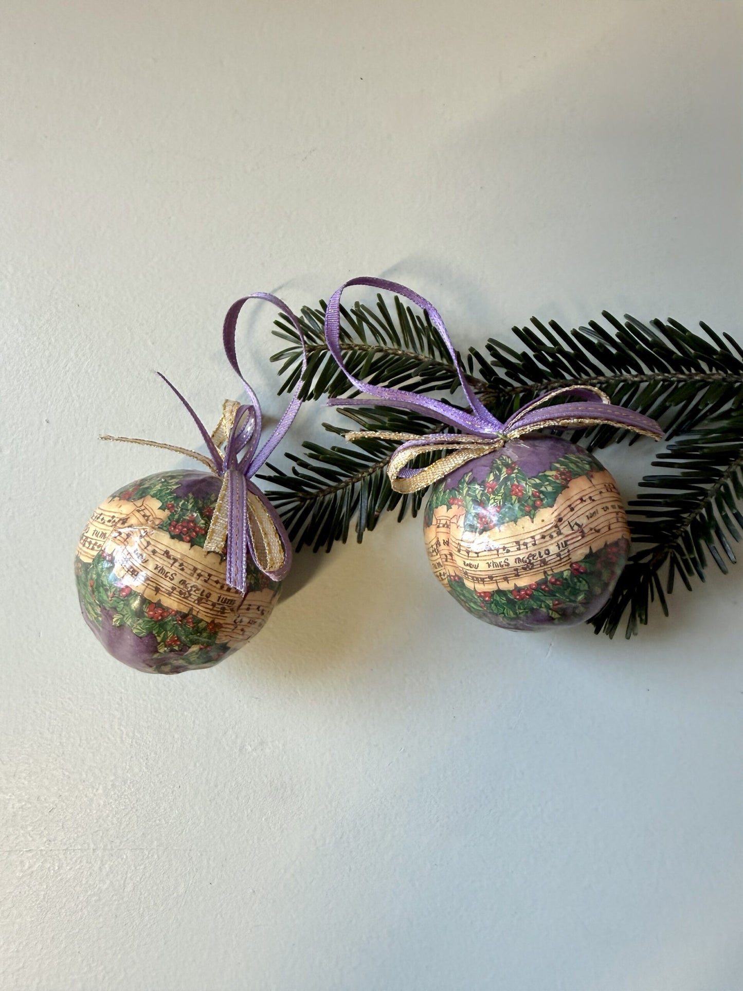 Boules de noël violettes - lot de 2