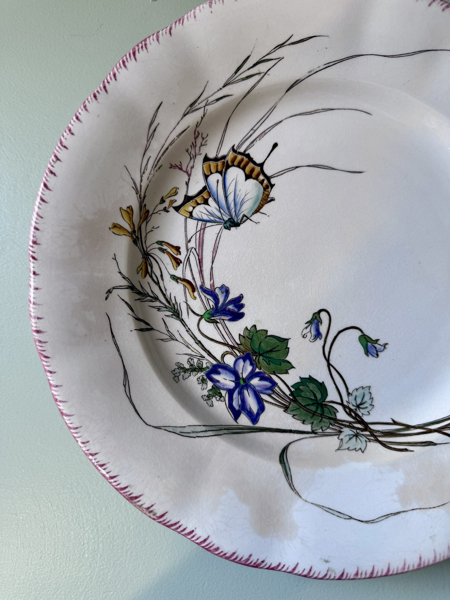 Assiette plate modèle Papillon de Sarreguemines