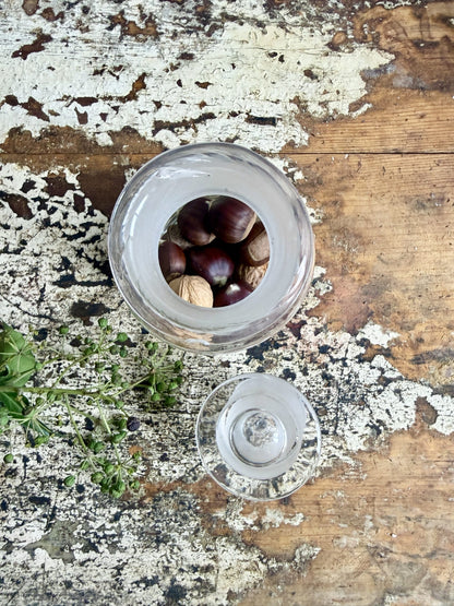 Pot en verre avec couvercle