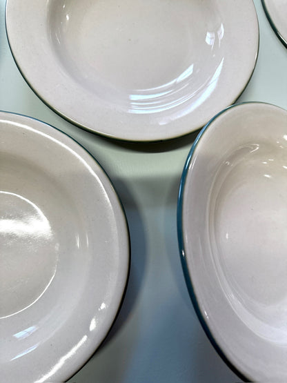 Assiettes creuses beige avec liseré vert - lot de 5