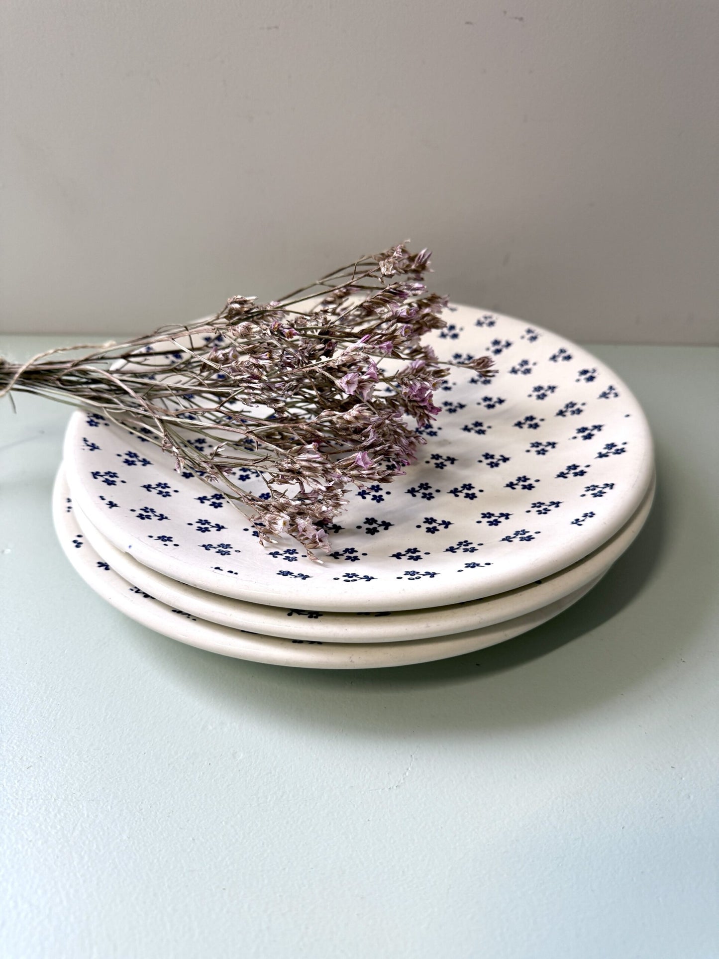 Assiettes plates motifs bleus - lot de 3