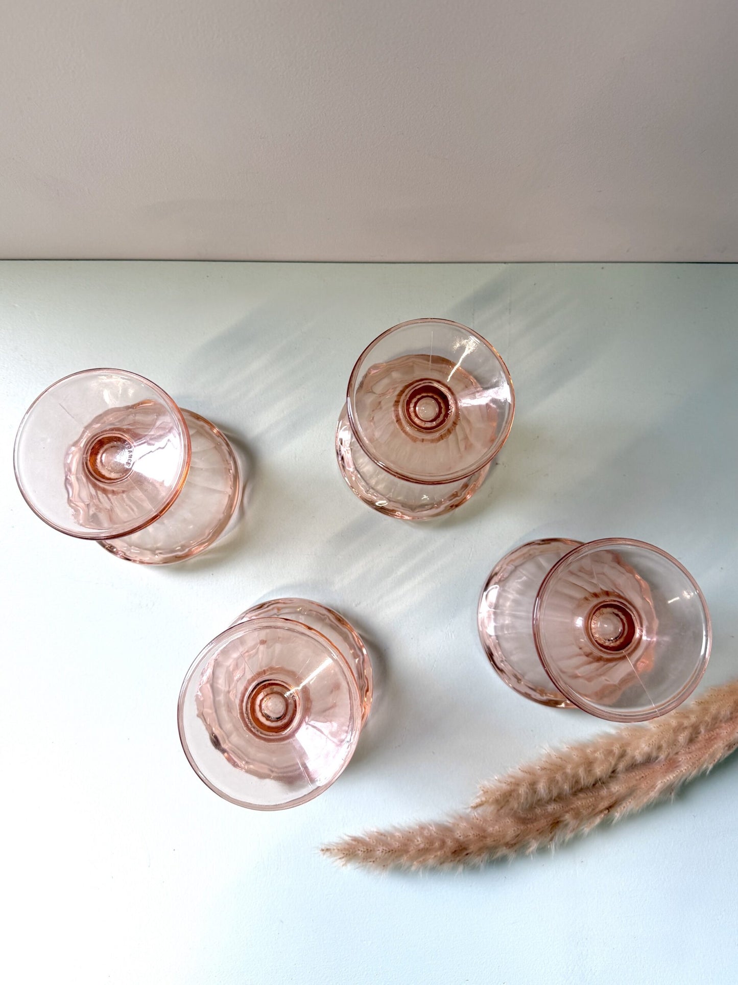 Coupes à glace vintage en verre moulé rose – lot de 4