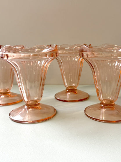 Coupes à glace vintage en verre moulé rose – lot de 4