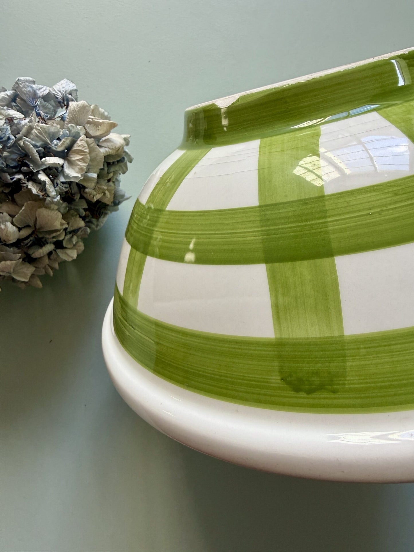 Saladier en faïence vert à carreaux