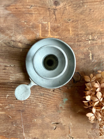 Rat de cave/bougeoir en étain