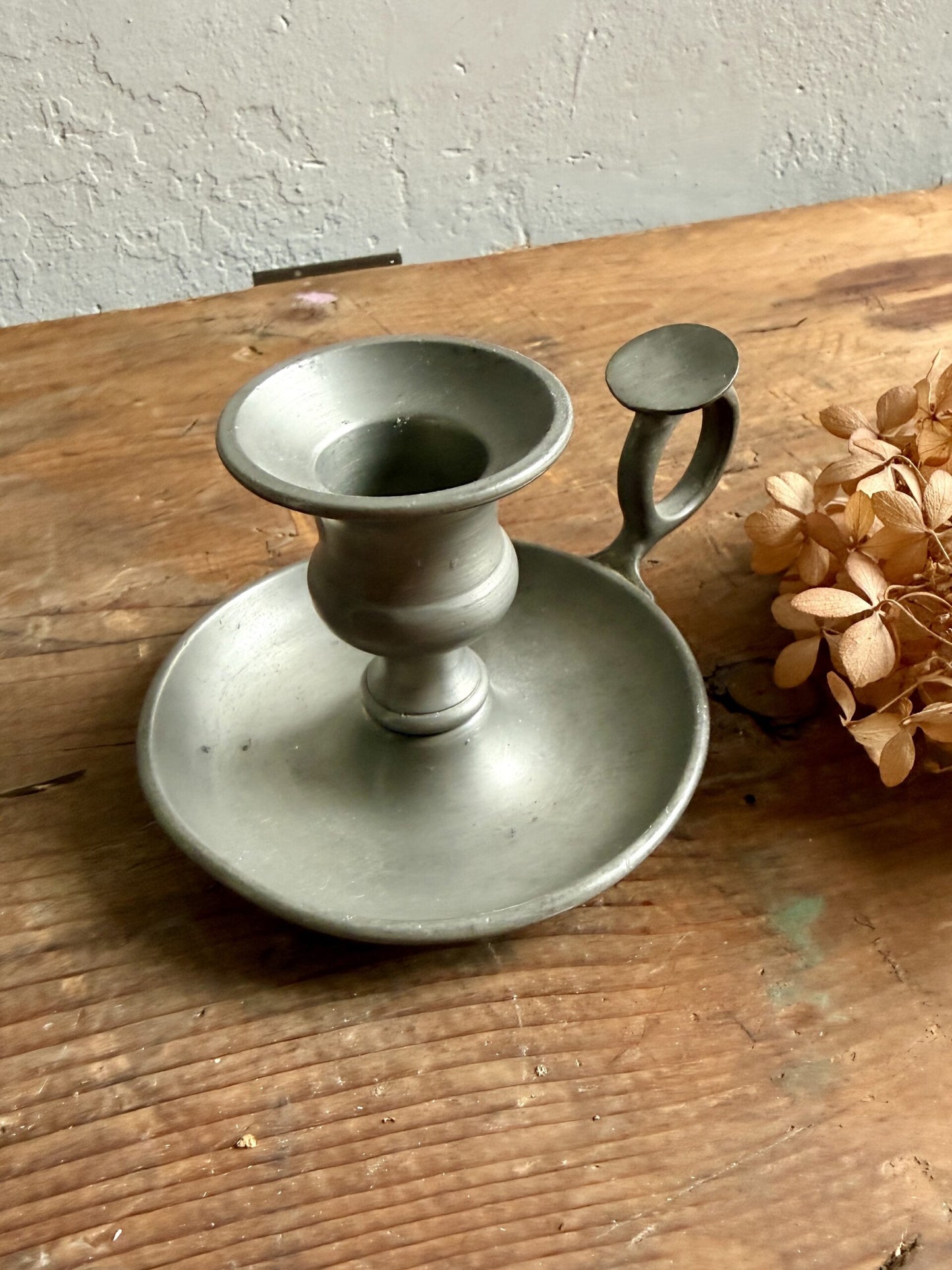 Rat de cave/bougeoir en étain