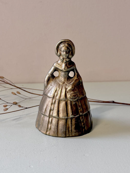 Cloche à main en laiton en forme de bergère