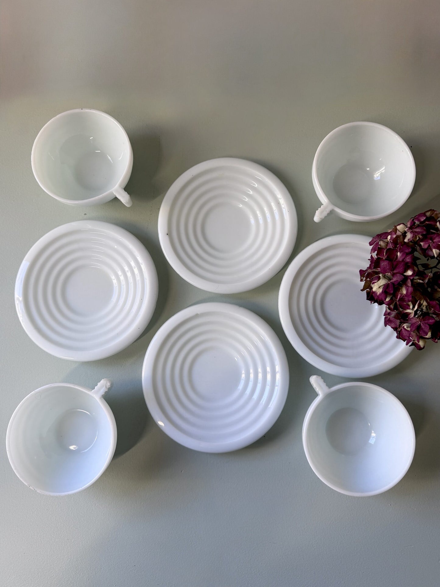 Tasses et coupelles en opaline - lot de 4