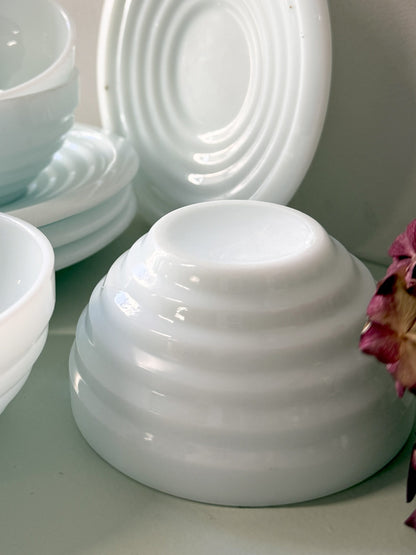 Tasses et coupelles en opaline - lot de 4