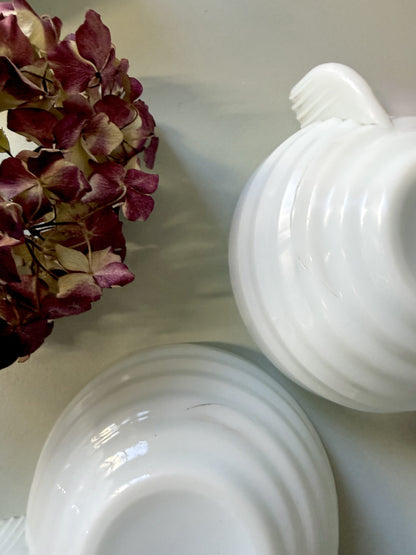 Tasses et coupelles en opaline - lot de 4