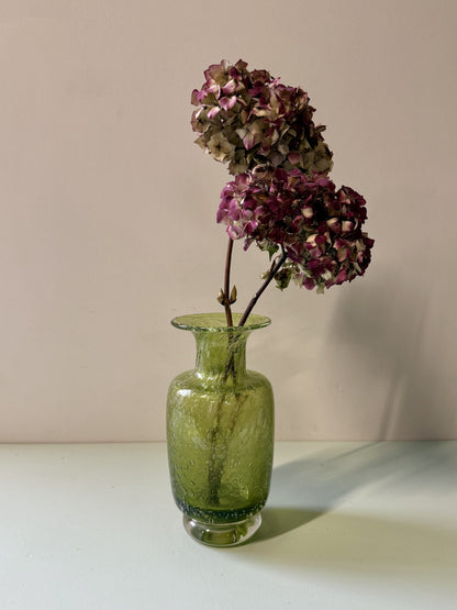 Vase en verre à bulles vertes