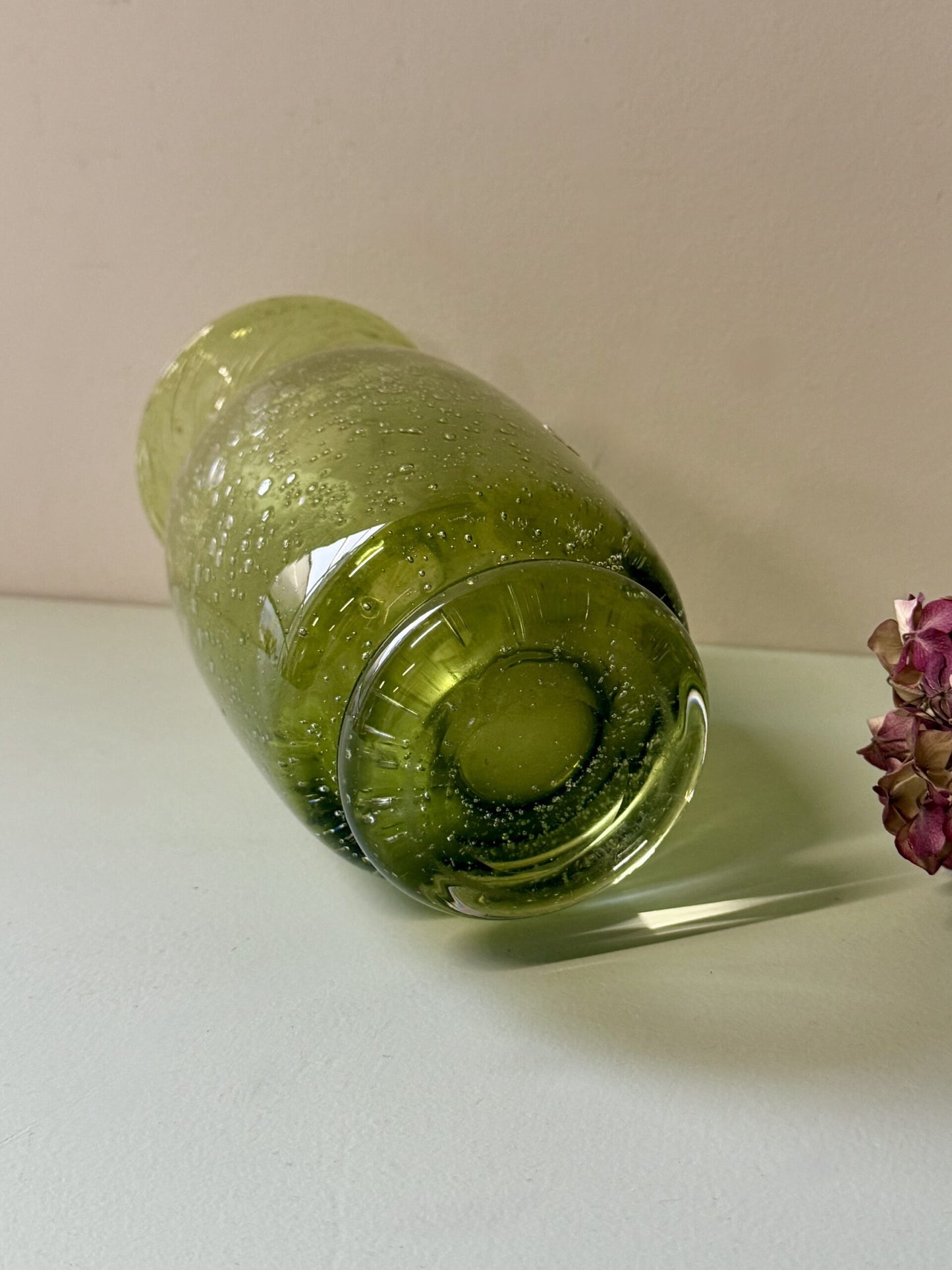 Vase en verre à bulles vertes