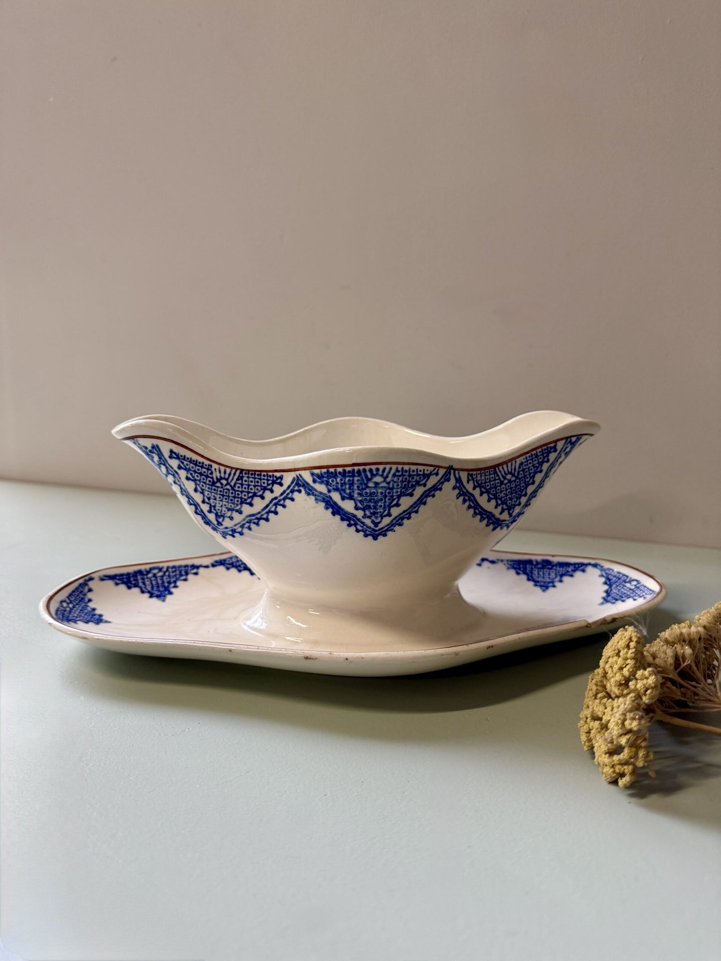 Saucière modèle Cluny de Longwy