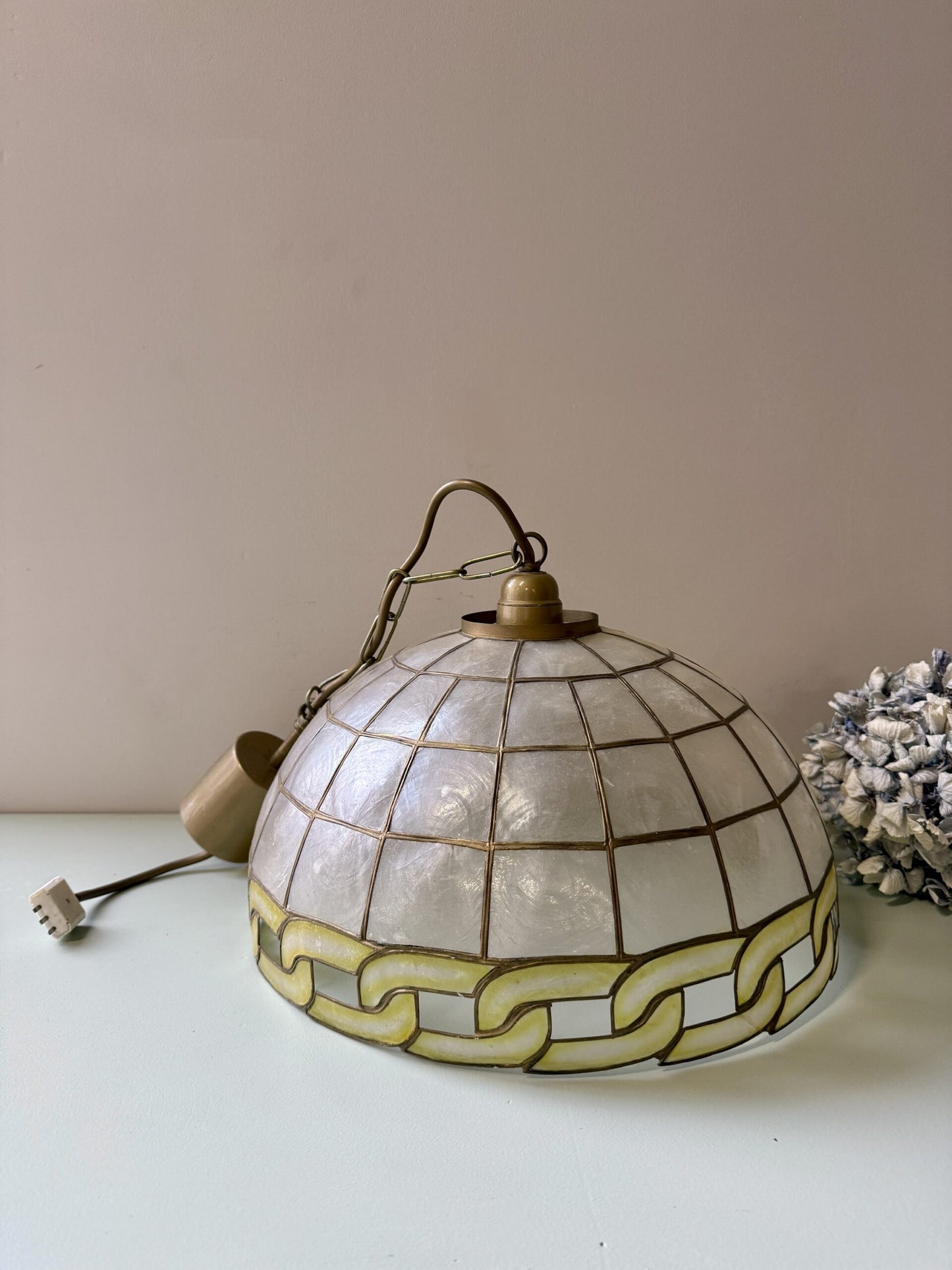 Abat-jour en nacre année 70