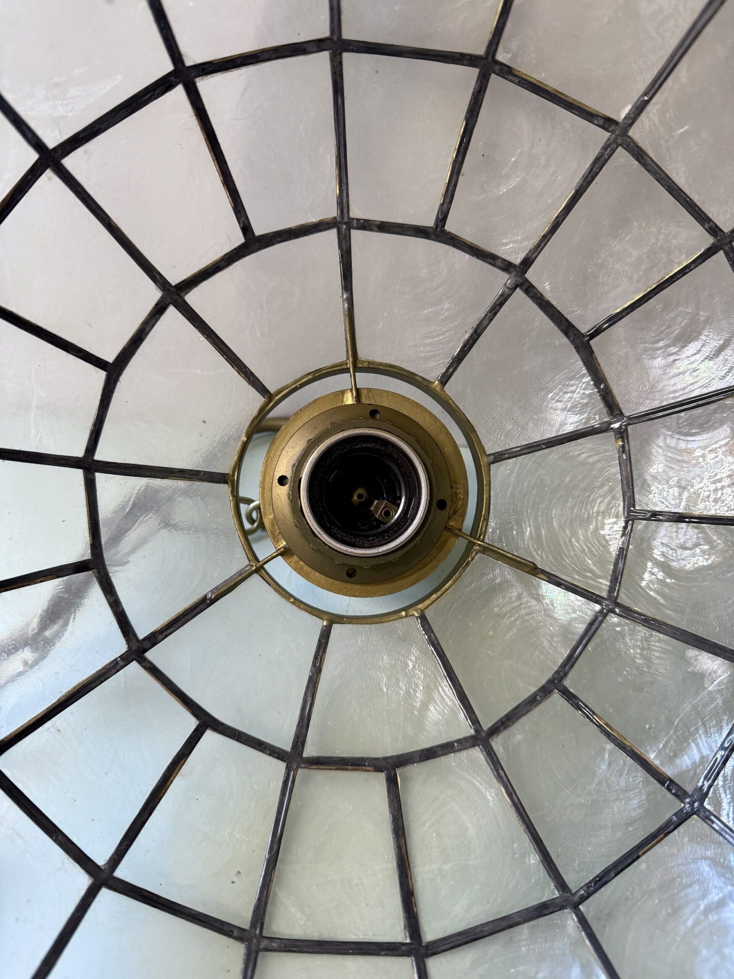 Abat-jour en nacre année 70