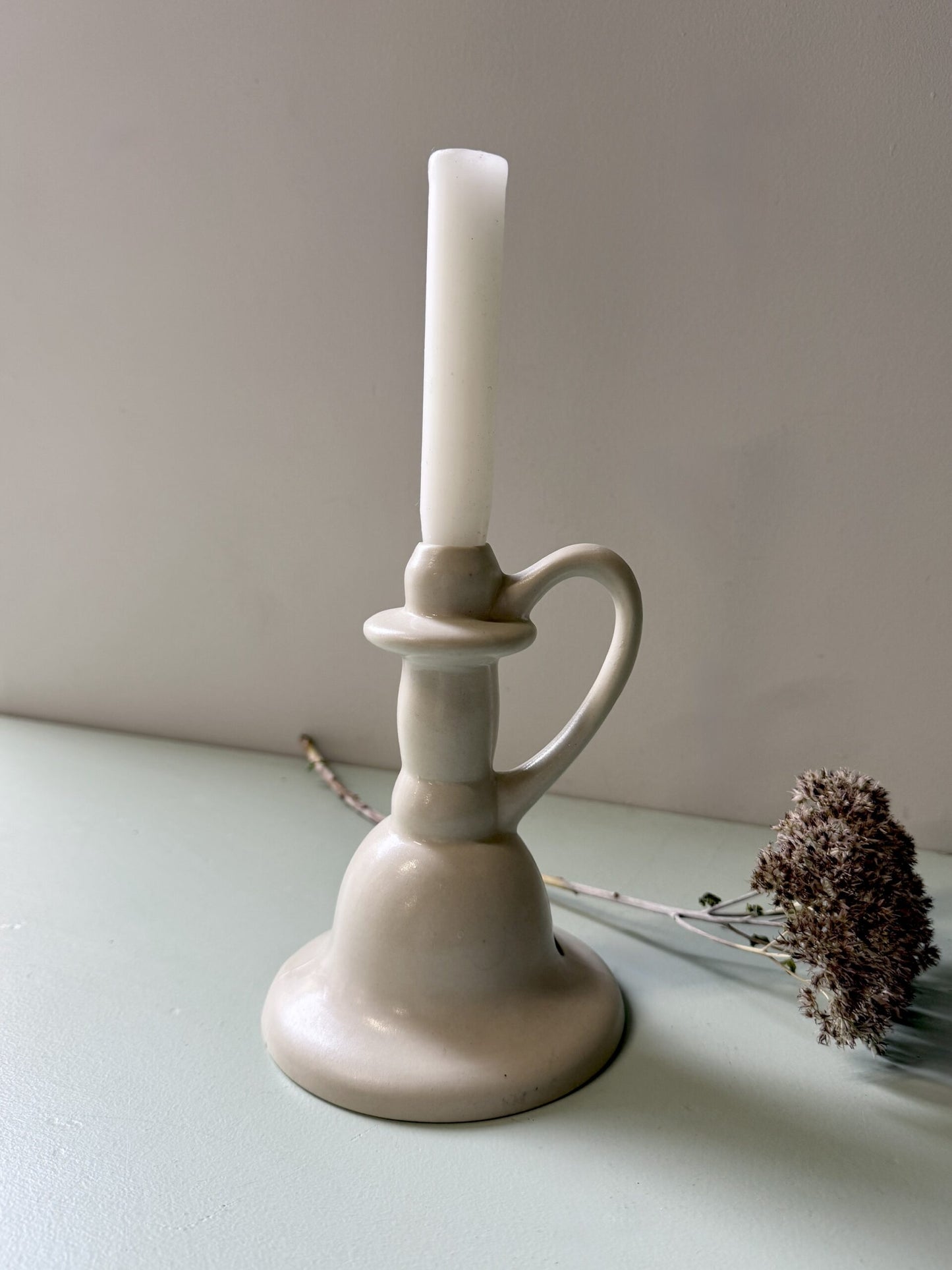 Bougeoir en grès floral signé Cazalas