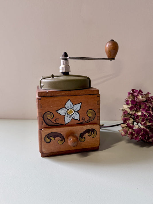 Moulin à café en bois peint